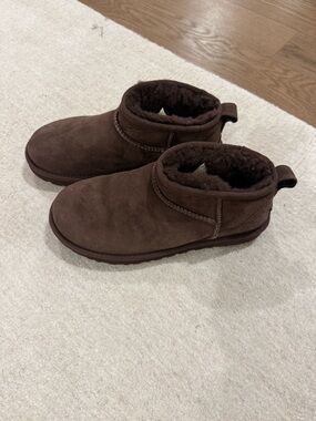 UGGs Ultra Mini
